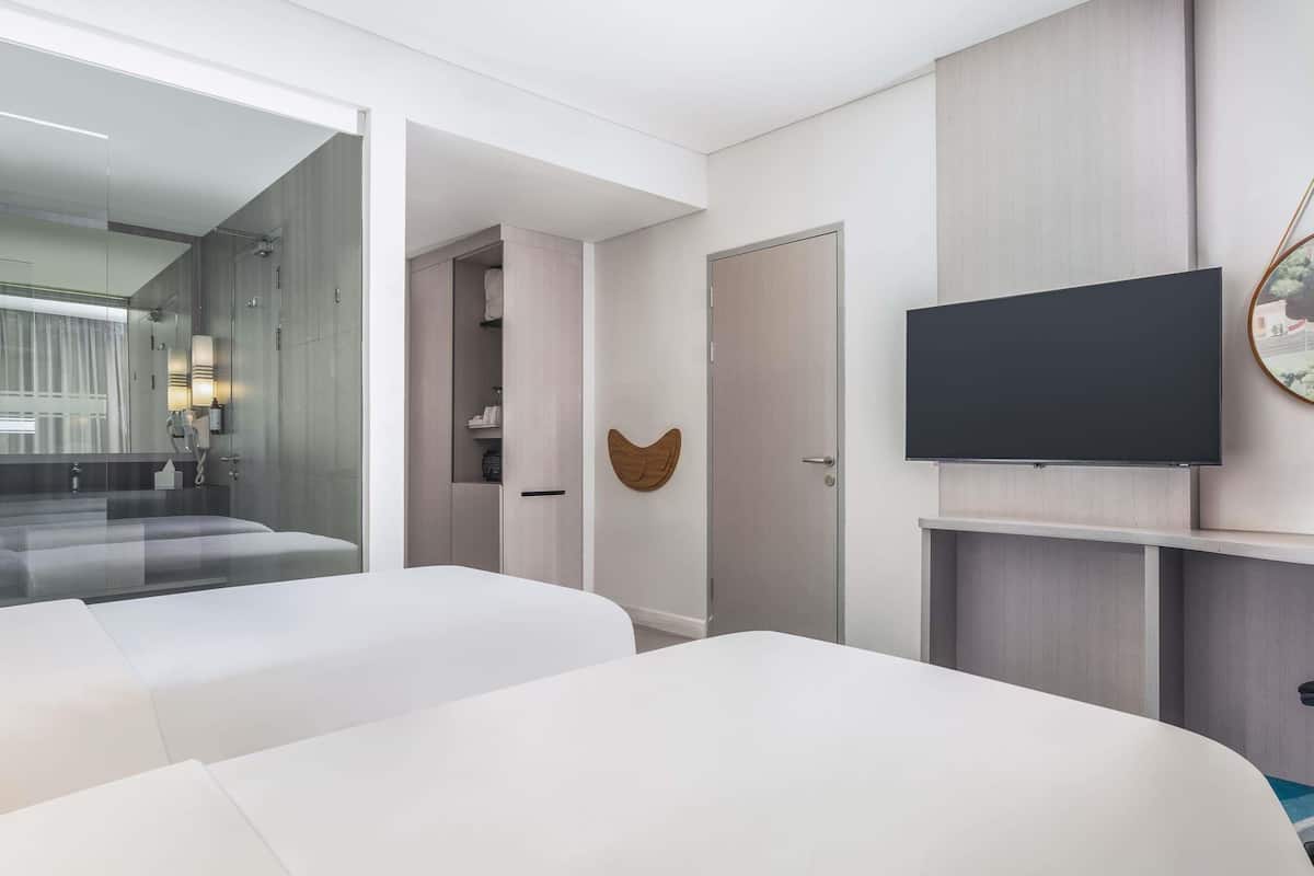 Minibar, in-room safe, desk, soundproofing