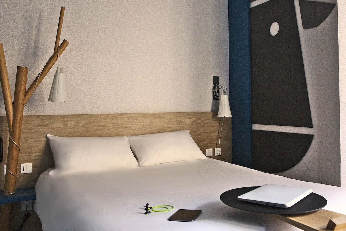 Quarto standard, 1 cama de solteiro | Roupas de cama premium, escrivaninha, espaço de trabalho para notebook