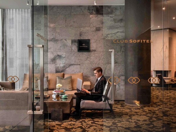 Lyxrum - 1 kingsize-säng - tillgång till Club Lounge | Sängtillbehör av högsta kvalitet och minibar