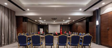Meeting facility