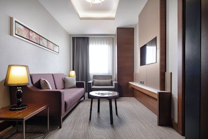 40-inch LCD TV with satellite channels, TV - Grand Harilton Hotel (Istanbul)