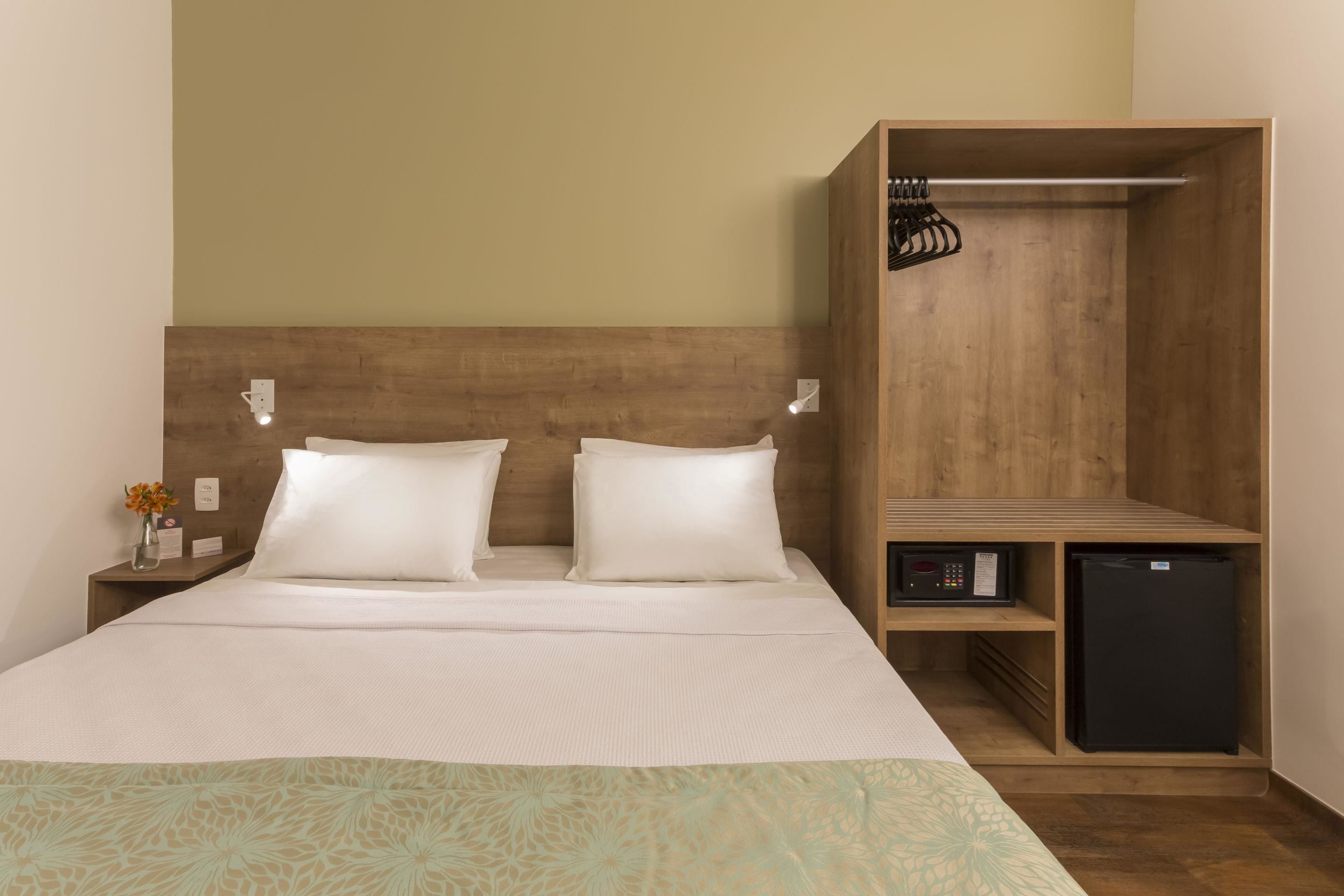 1 bedroom, hypo-allergenic bedding, minibar, in-room safe