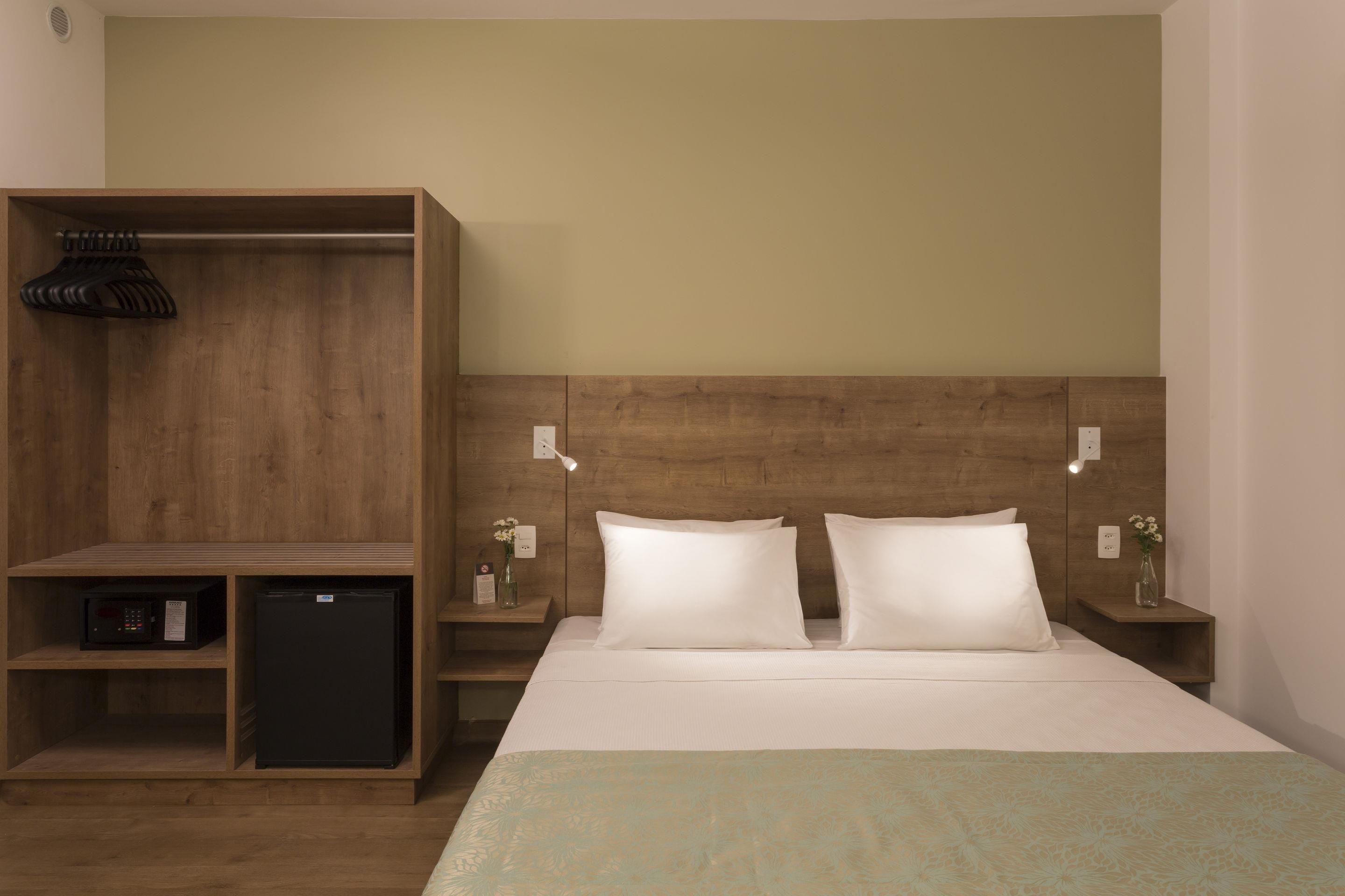 1 bedroom, hypo-allergenic bedding, minibar, in-room safe