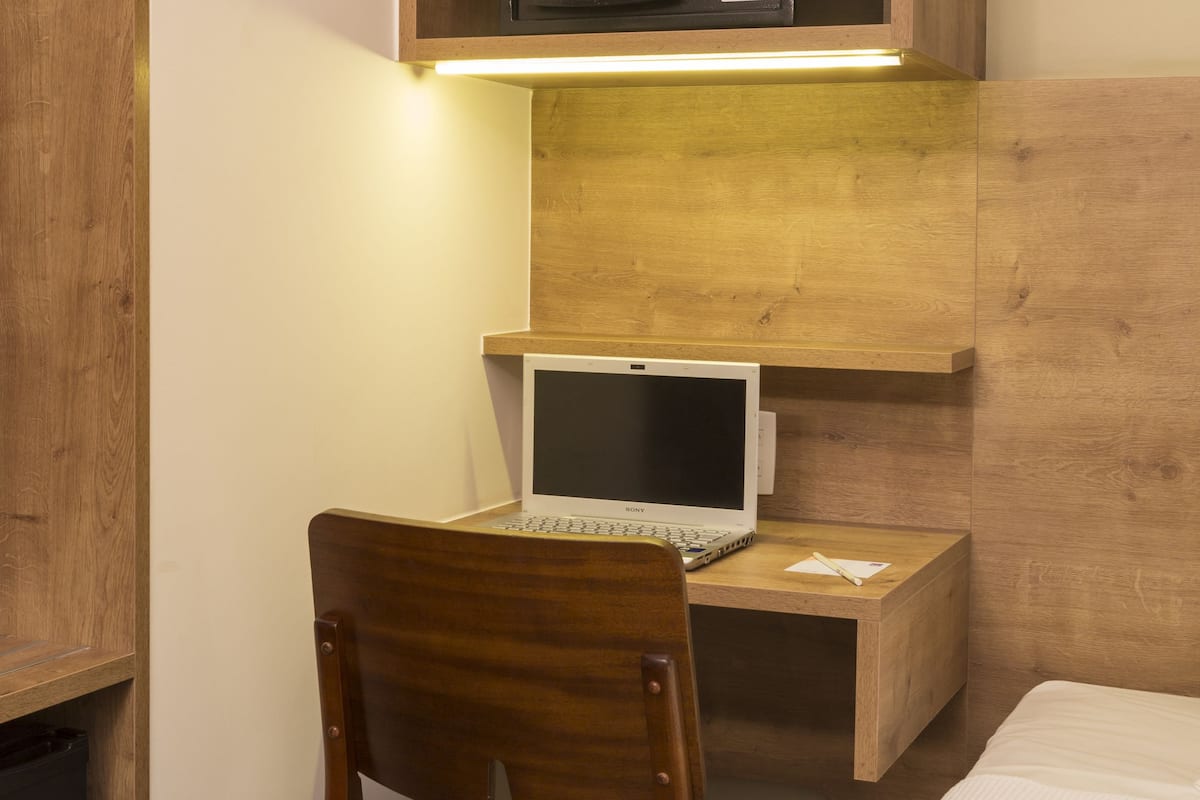 1 bedroom, hypo-allergenic bedding, minibar, in-room safe