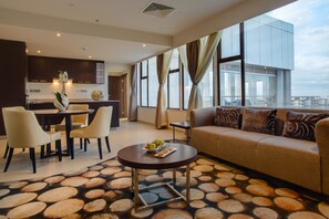 Basic Penthouse | Private kitchenette