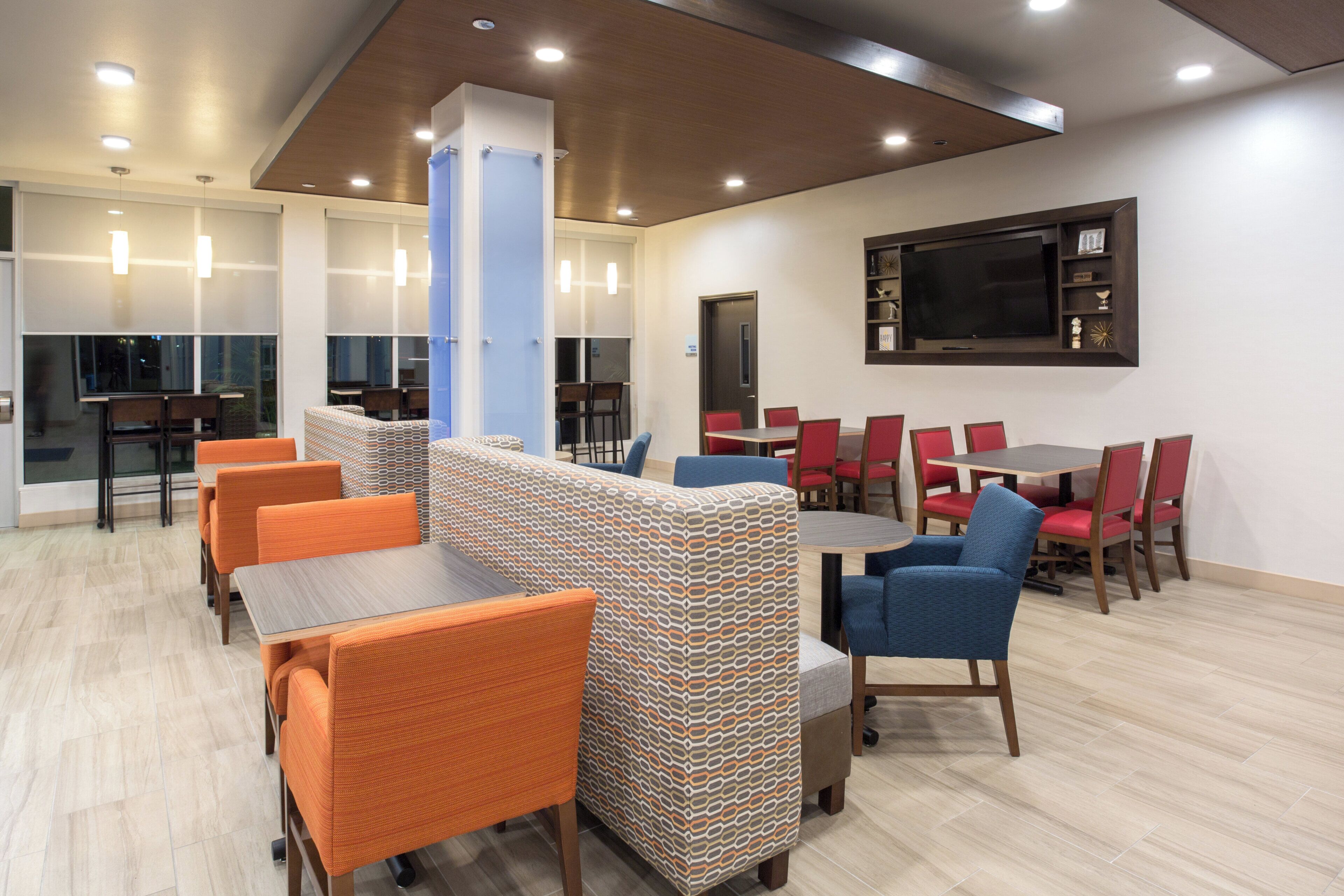 Free daily continental breakfast