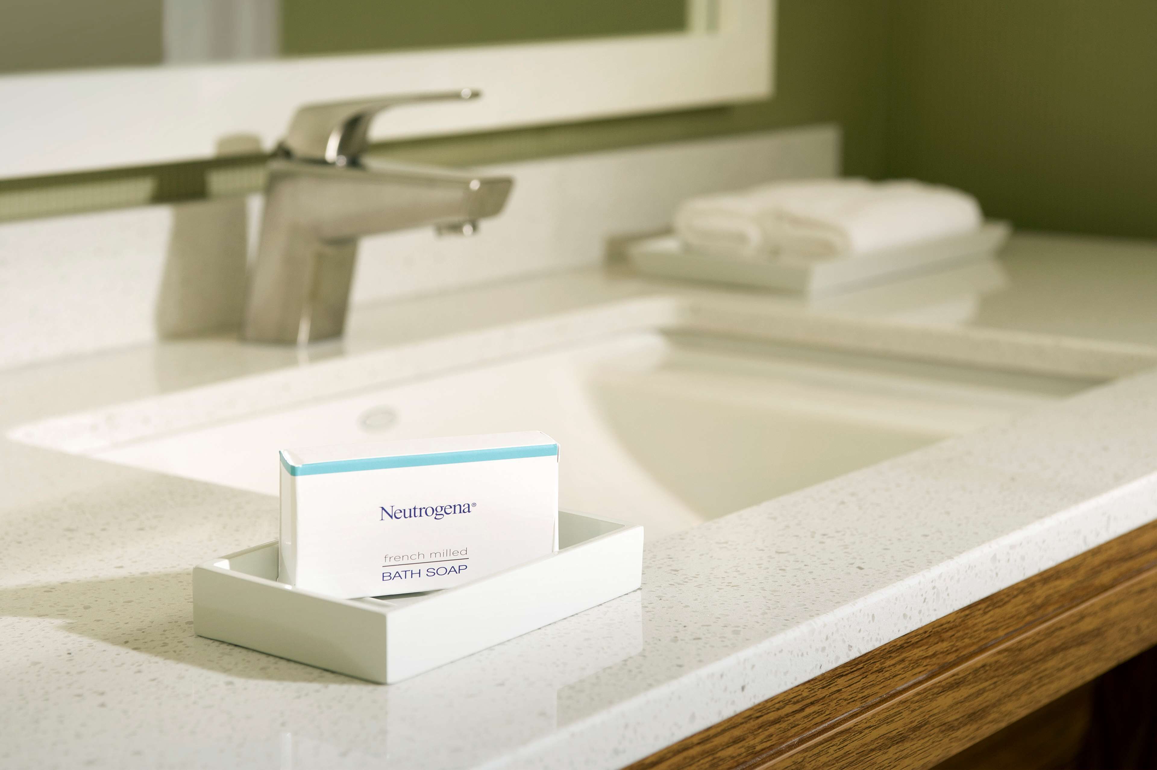 Coffres-forts dans les chambres, rideaux occultants