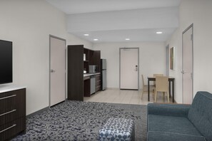 Suite, 1 King Bed, Accessible, Non Smoking (Roll-in Shower) | Private kitchen | Full-sized fridge, microwave, dishwasher, coffee/tea maker - Home2 Suites by Hilton Arundel Mills/BWI Airport (Hanover)