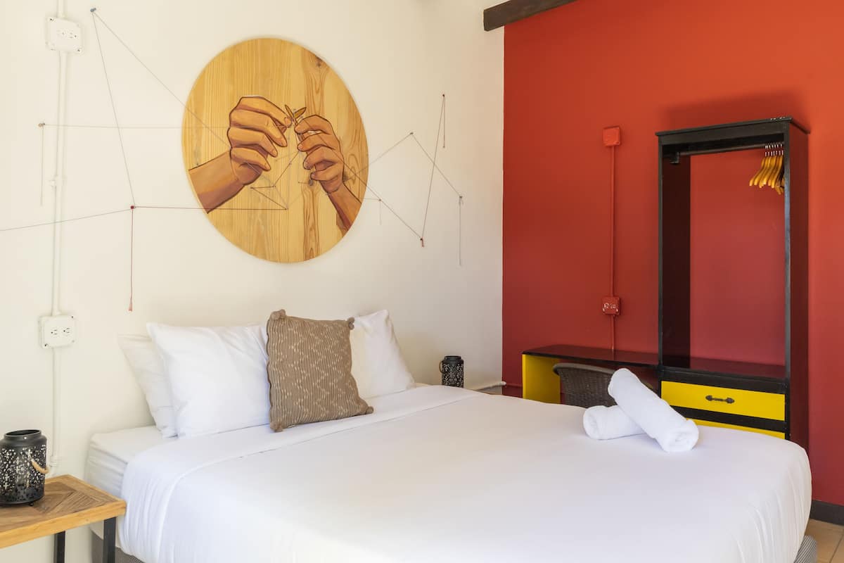 Chambres insonorisées, Wi-Fi gratuit, draps fournis