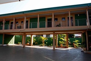 Ubetjent parkering (inkludert)