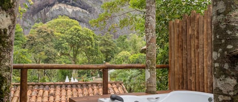 Luxury Suite | Private spa tub