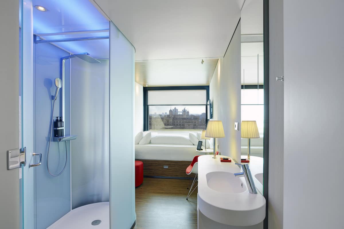 Ropa de cama de alta calidad y camas con pillow-top