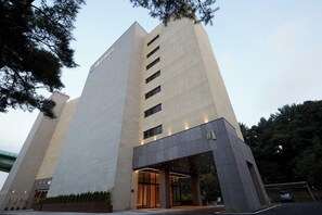 ด้านหน  ้าที่พัก