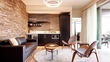 Egyptian cotton sheets, premium bedding, down comforters, pillowtop beds