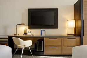 Egyptian cotton sheets, premium bedding, down duvets, pillow-top beds