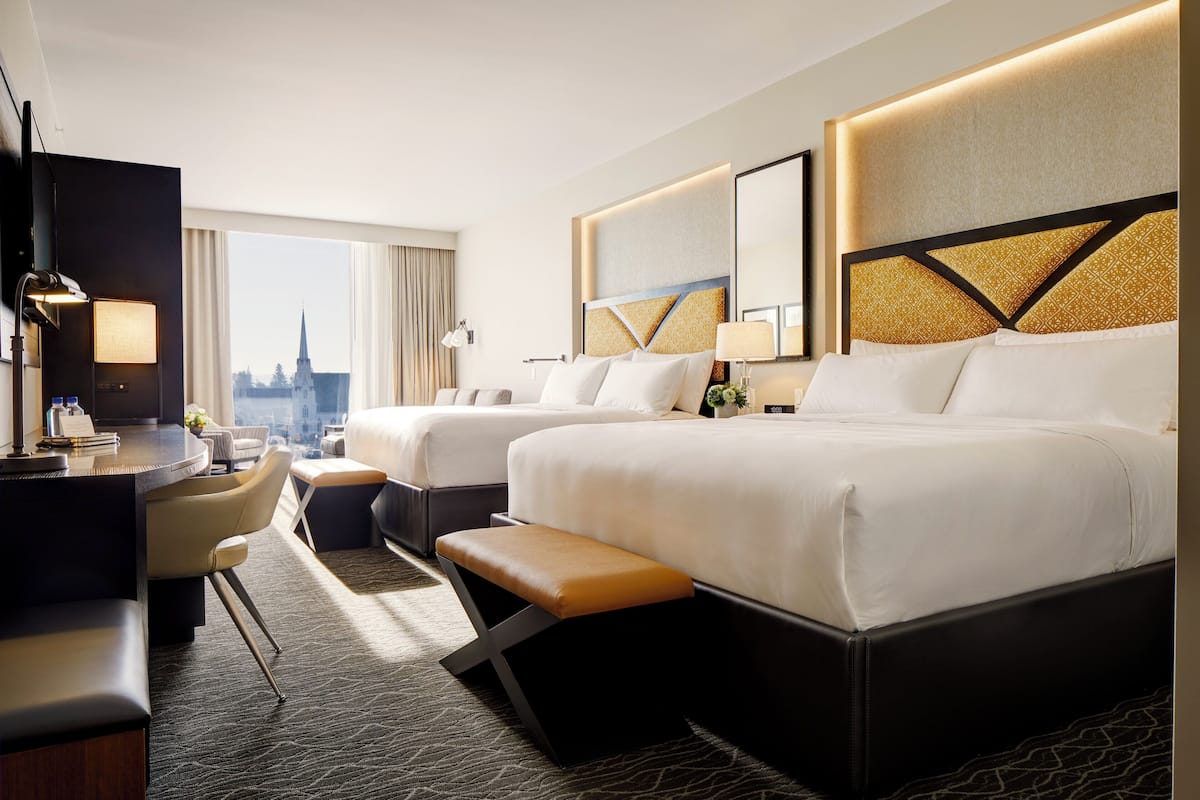 Egyptian cotton sheets, premium bedding, down comforters, pillowtop beds