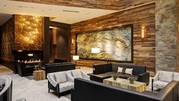 2 bars/lounges, rooftop bar