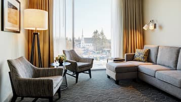 Egyptian cotton sheets, premium bedding, down duvets, pillow-top beds