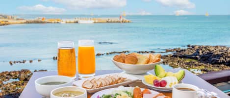 Daily buffet breakfast for a fee