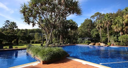 Charlesworth Bay Beach Resort