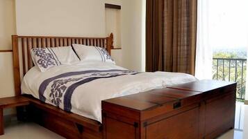 Superior Double Room, Mountain View | Desk, free WiFi