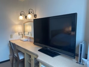 Twin Room, Non Smoking | Down comforters, desk, soundproofing, free WiFi - Oita Regal Hotel (Oita)