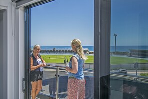 Departamento Deluxe, balcón, vista al mar (Ocean Apartment) | Terraza o patio