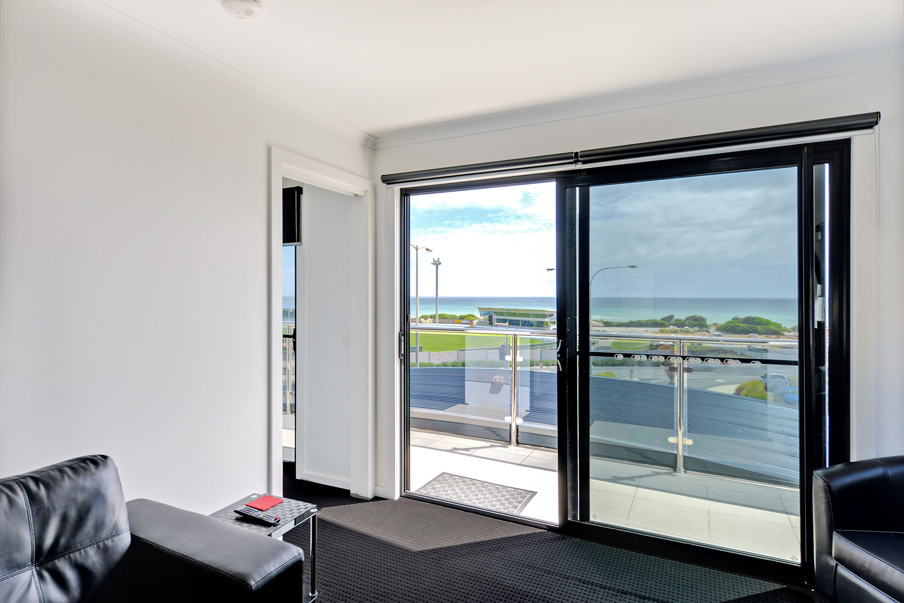 Ocean Deluxe Apartment (Upstairs with Balcony) | View from room