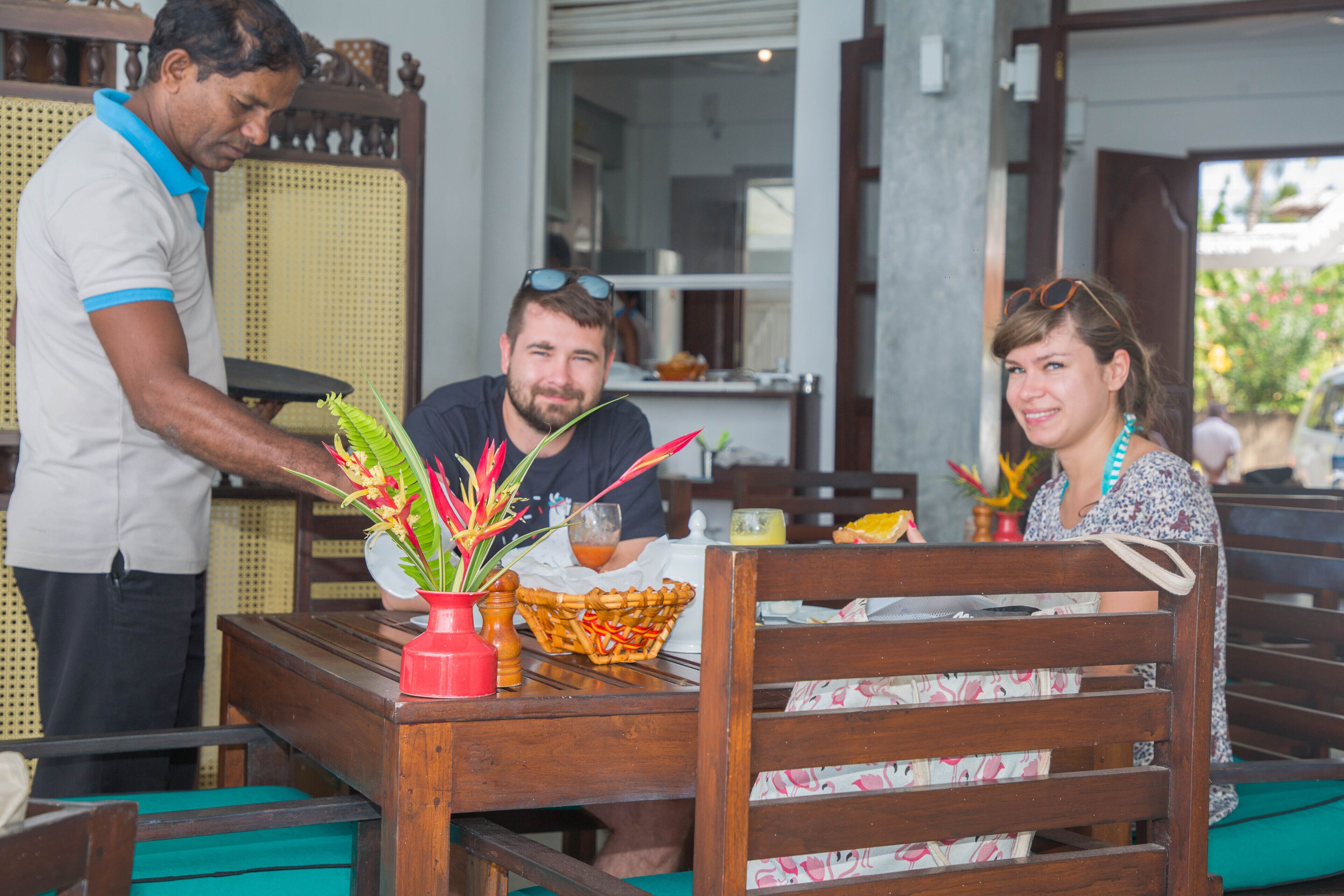 Se sirven desayunos, comidas, cenas y cocina internacional 