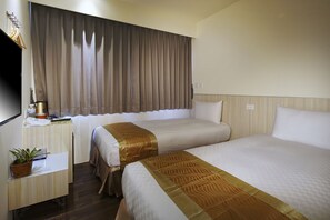 Työpöytä, äänieristys, ilmainen Wi-Fi