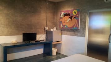 Rollaway beds, free WiFi