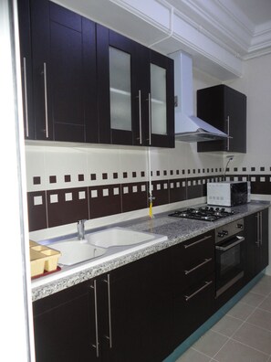 Leilighet – premier, 2 soverom | Eget kjøkken | Kjøleskap, mikrobølgeovn, ovn og kokeplater