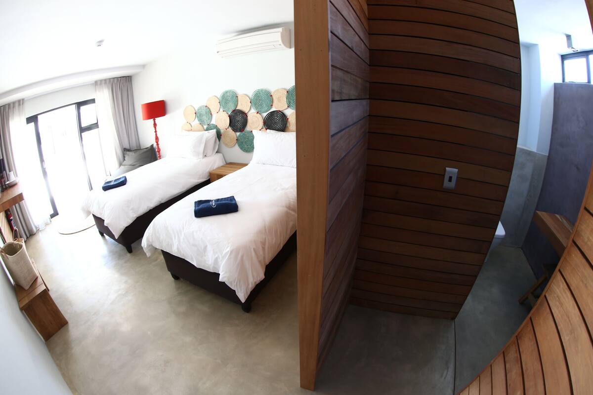 standard twin room, courtyard view | 1 bedroom, iron/ironing board, free cots/infant beds, free wifi