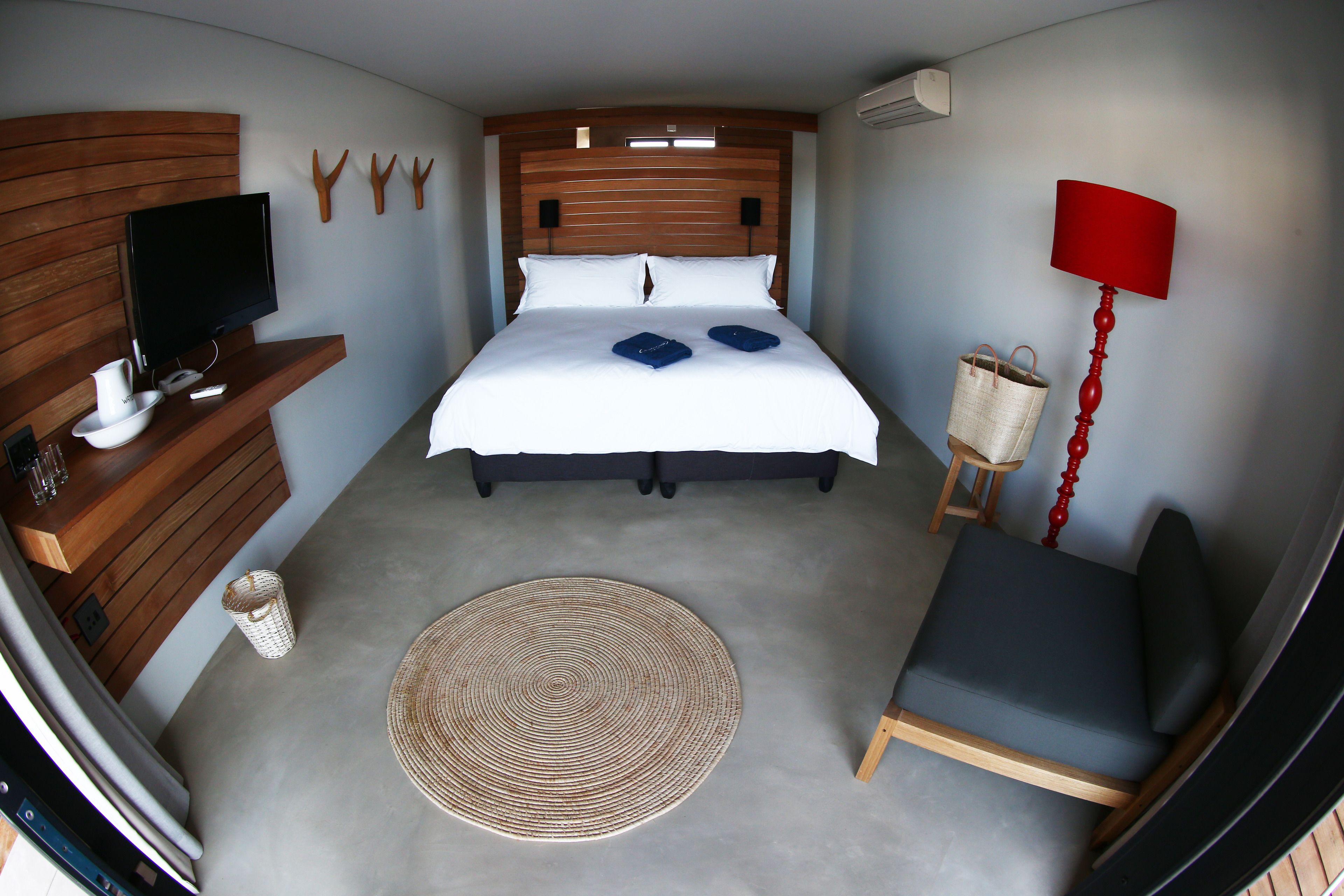 Iron/ironing board, free cots/infant beds, free WiFi, bed sheets