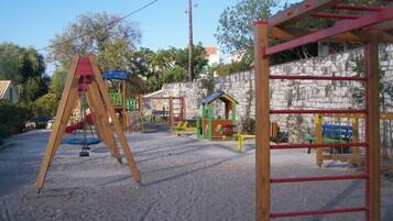 Utendørs lekeområde for barn