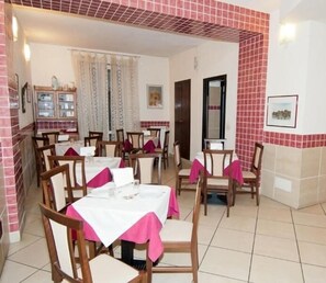 Restaurant - Hotel Chopin (Genoa)