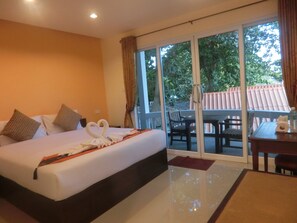 Chambre Double | Bureau, rideaux occultants, Wi-Fi gratuit