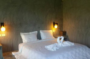 Íróasztal, sötétítőfüggöny és ingyenes wifi