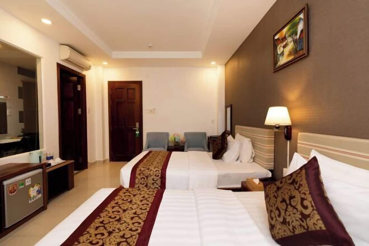 Minibar, desk, soundproofing, rollaway beds