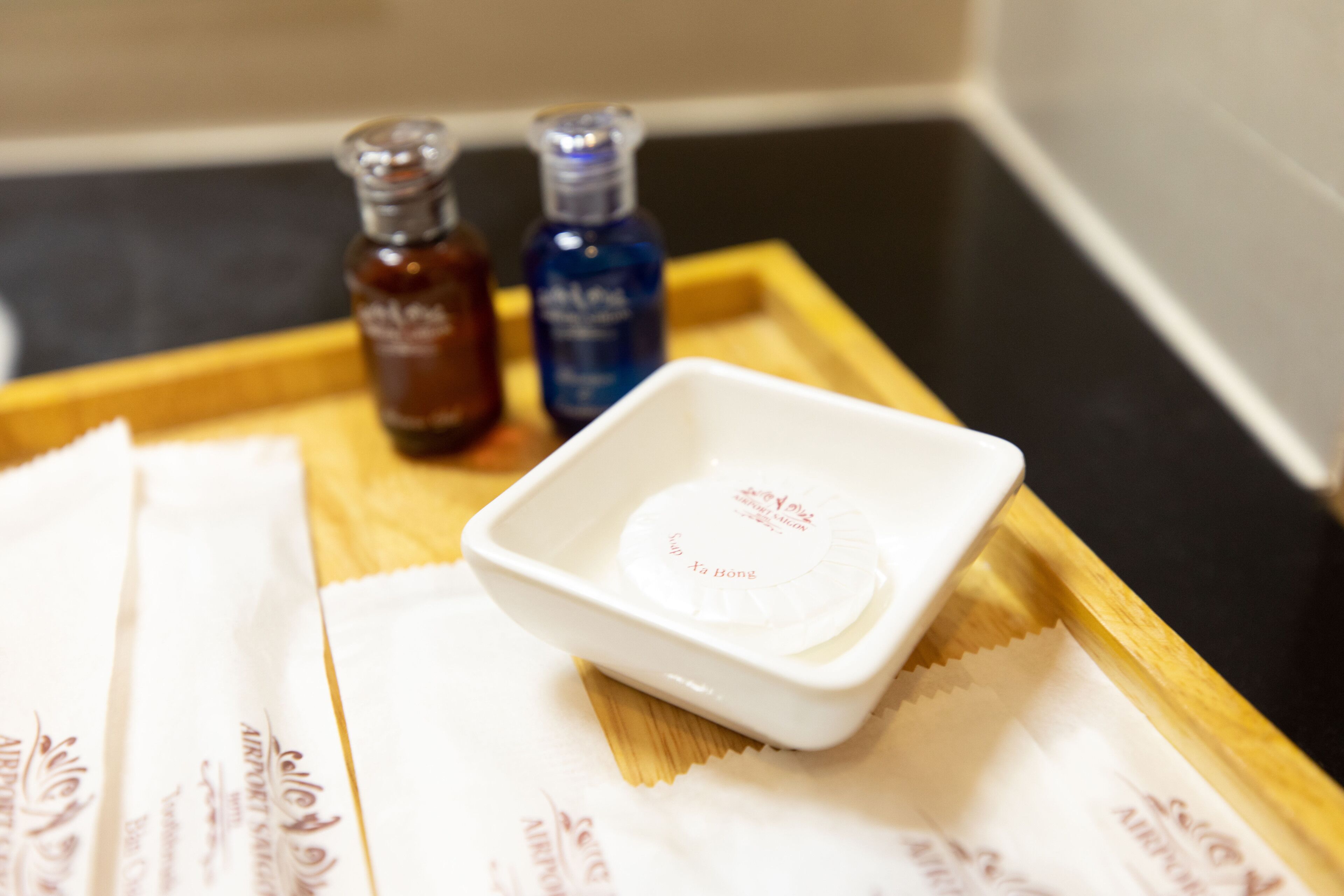 deluxe double room | bathroom | shower, free toiletries, bathrobes, bidet