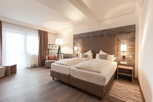 Superior Double Room, Balcony | Premium bedding, in-room safe, desk, soundproofing