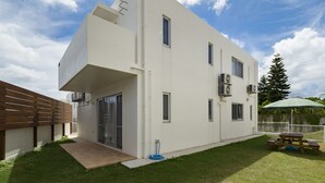 Courtyard - Chibana Terrace (Okinawa)
