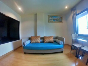 32-inch LCD TV with cable channels, TV