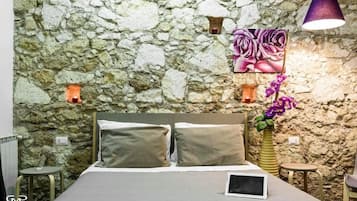 Camera doppia | Biancheria da letto di alta qualità, una scrivania