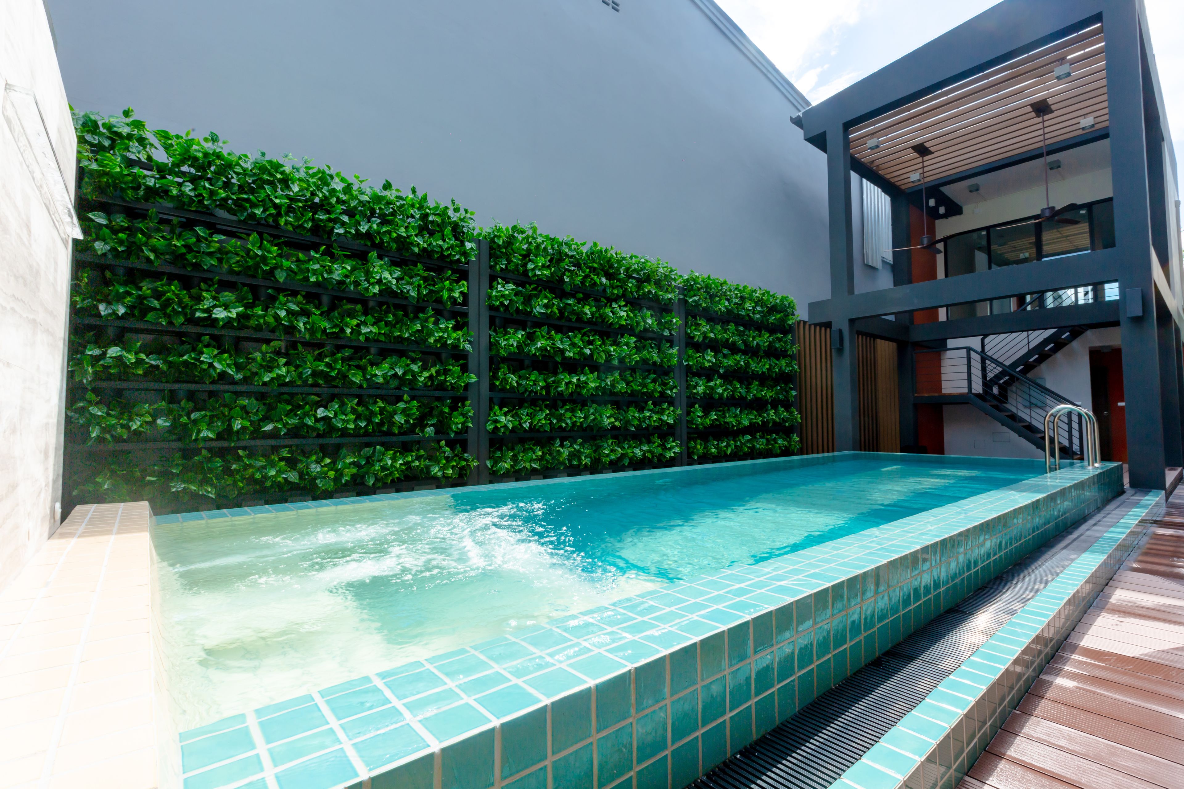 Hồ bơi ngoài trời 