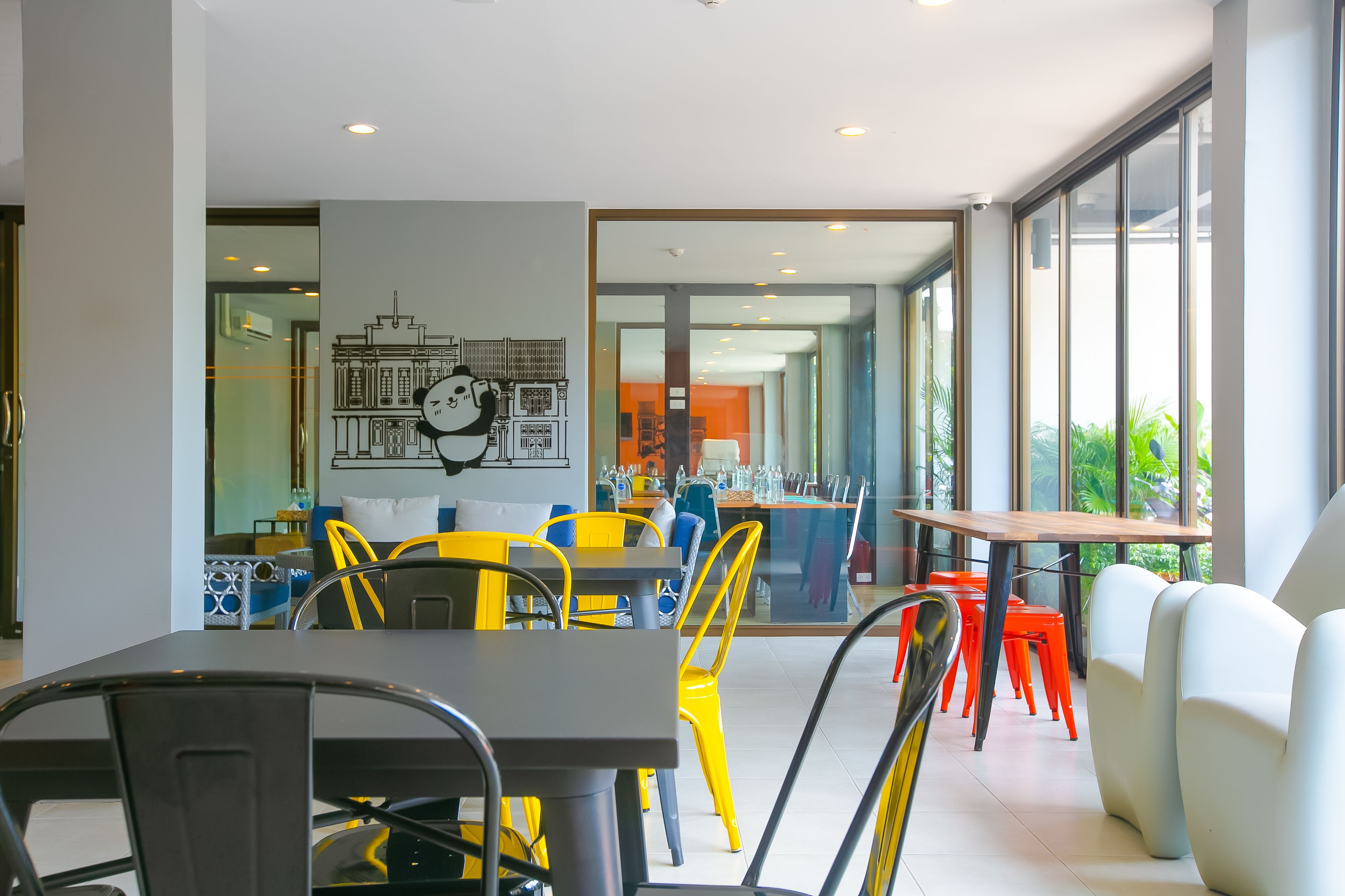 daily buffet breakfast (thb 100 per person)