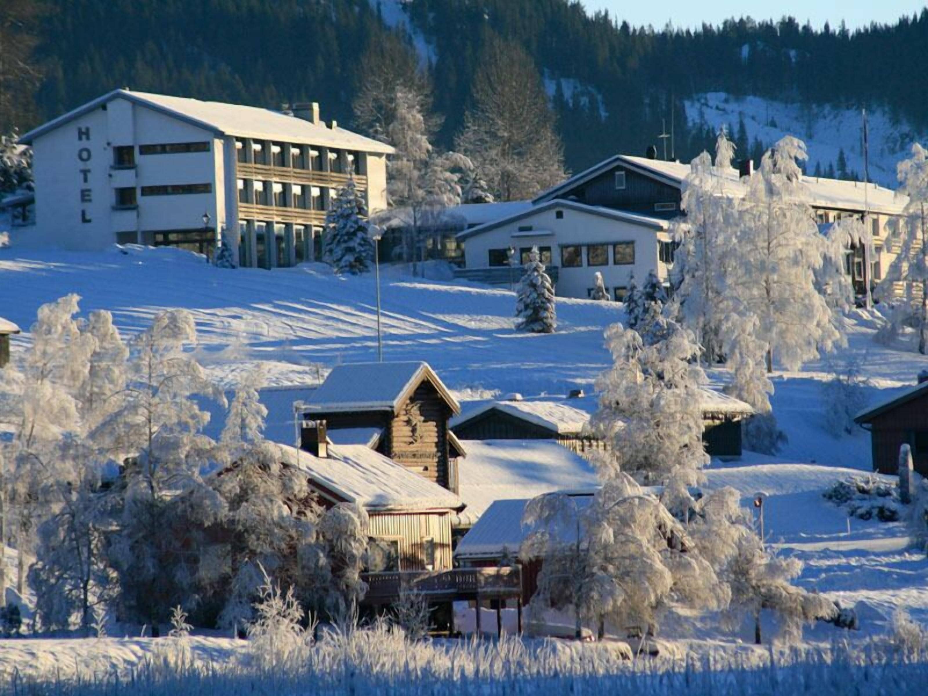 Front of property – evening/night
