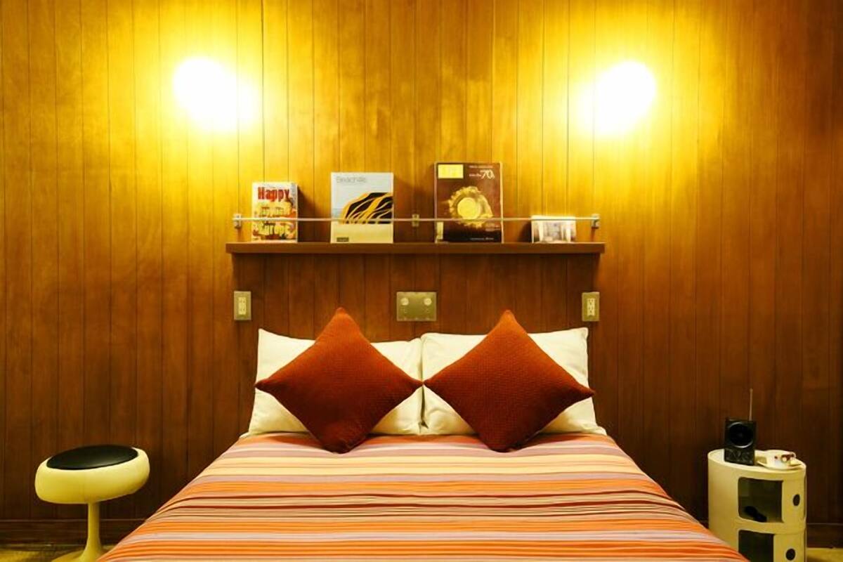 Desk, blackout drapes, WiFi (free), bed sheets