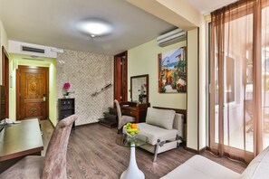Living area - Hotel Premier (Becici)