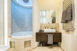 Free toiletries, hair dryer, bathrobes, towels - Residence Wollzeile (Vienna)